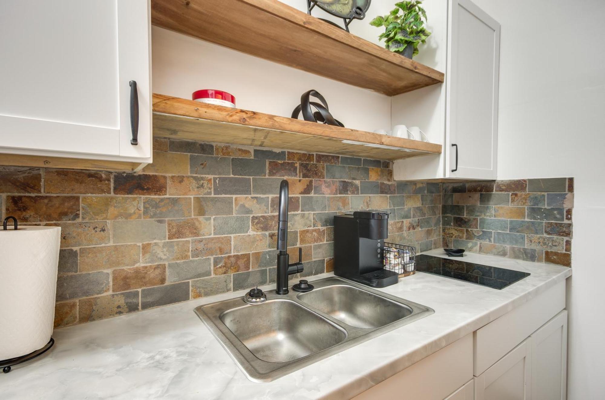 Modern Greenwood Studio Less Than 1 Mi To Downtown! Exterior foto